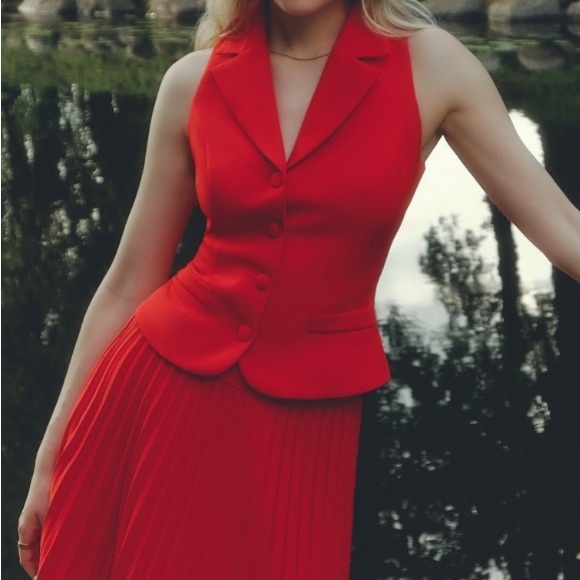 Lichi fitted waistcoat with large buttons - Picture 3 of 8